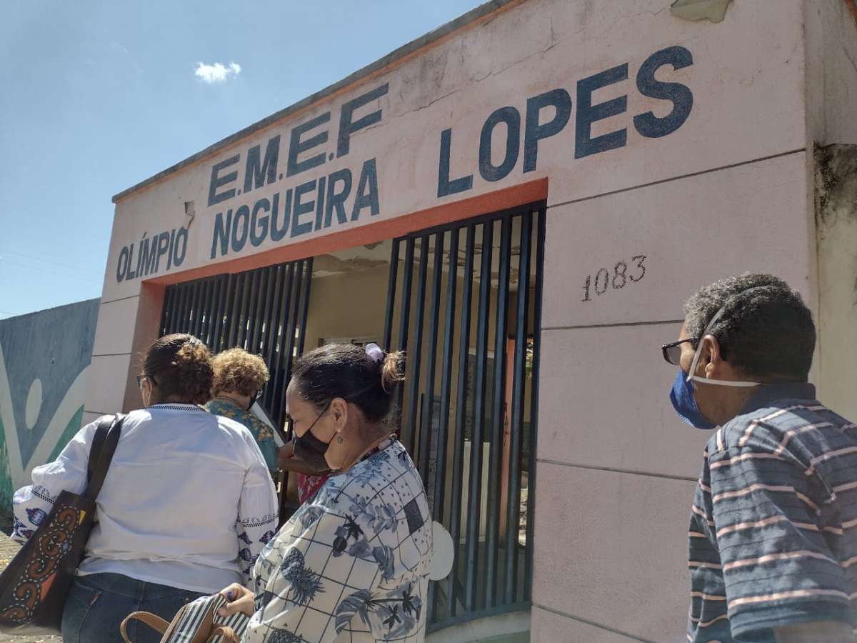 CREDE 9 ACOMPANHA VISITA DA SEDUC AO MUNICÍPIO DE HORIZONTE